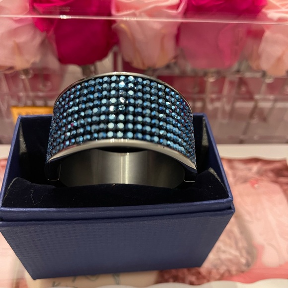 Swarovski blue crystal and leather bangle - Picture 4 of 5